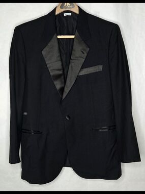 Brioni Black Satin-Lapel Tuxedo Jacket